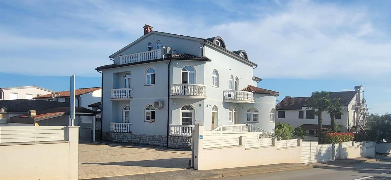 Apartment Fabic Πόρετς Εξωτερικό φωτογραφία